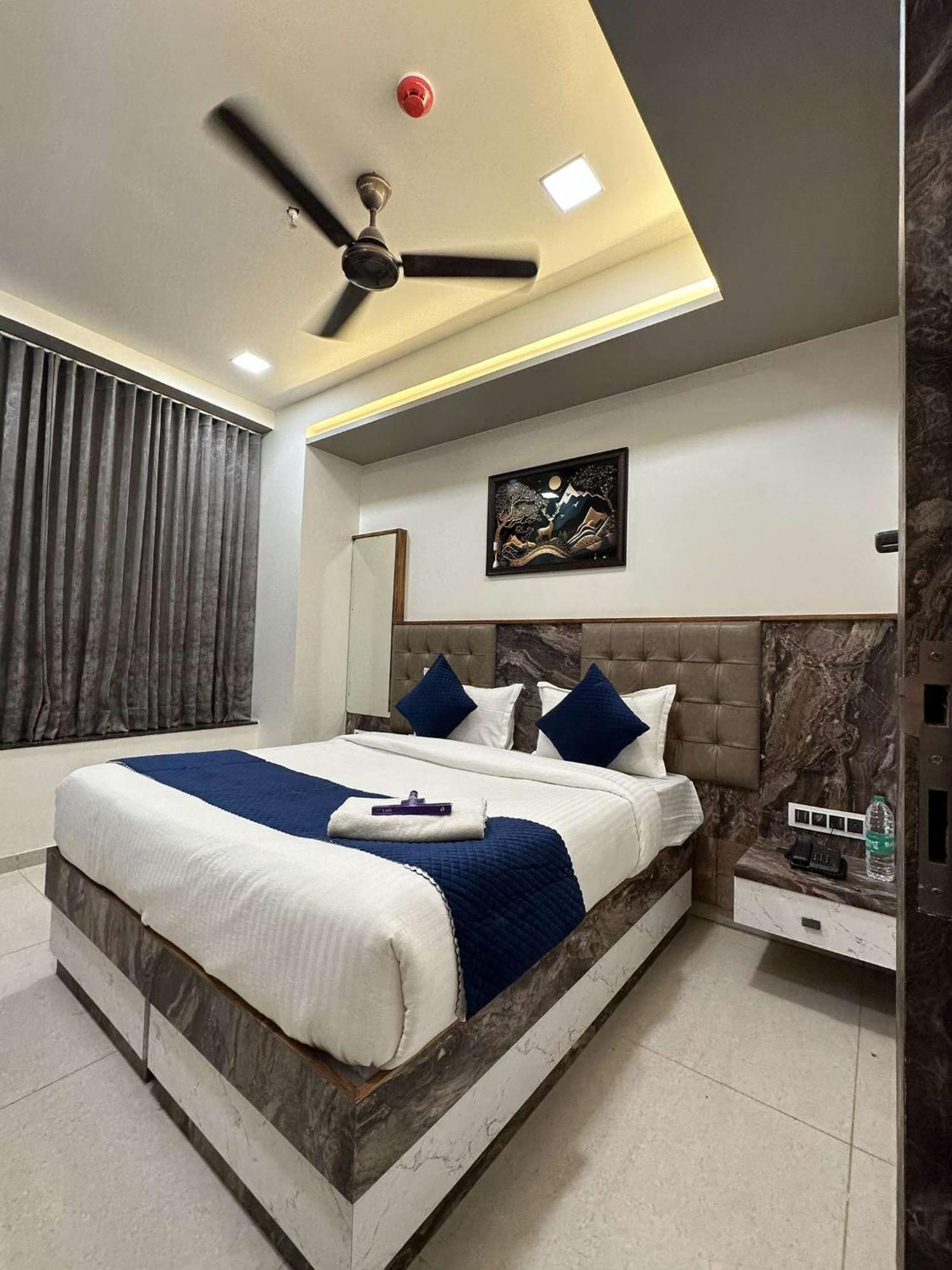 Hotel E Classico Bhavnagar Esterno foto